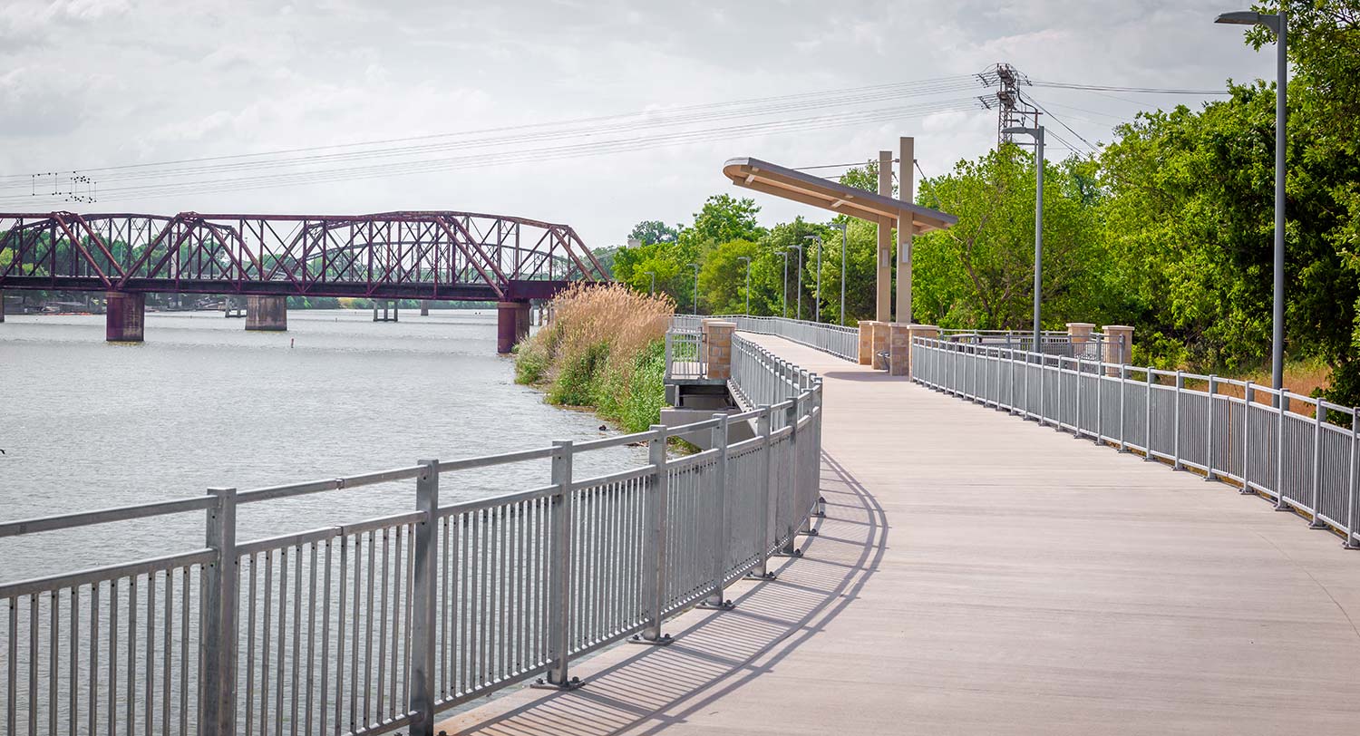 Waco Riverwalk trail along the river